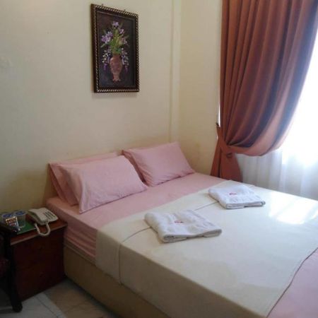 קואלה טרנגאנו Hotel Teratai Tenang מראה חיצוני תמונה