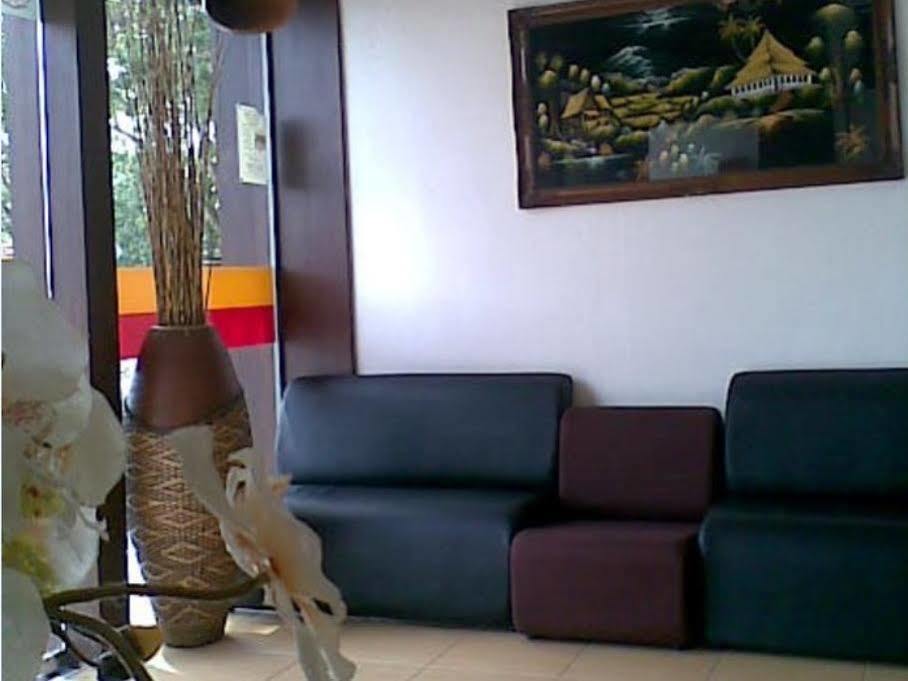 קואלה טרנגאנו Hotel Teratai Tenang מראה חיצוני תמונה